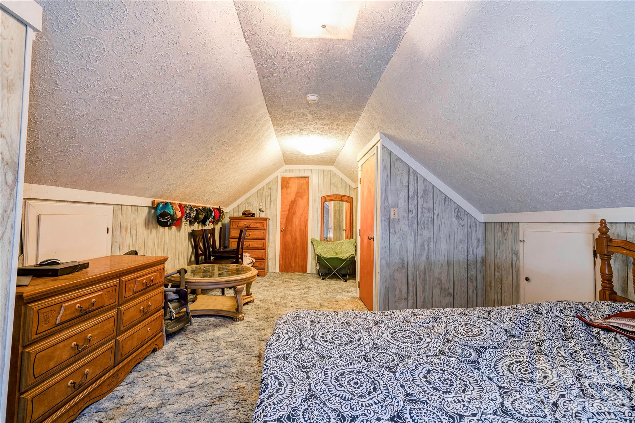 Bonus Room - 811 Kings Road, Shelby