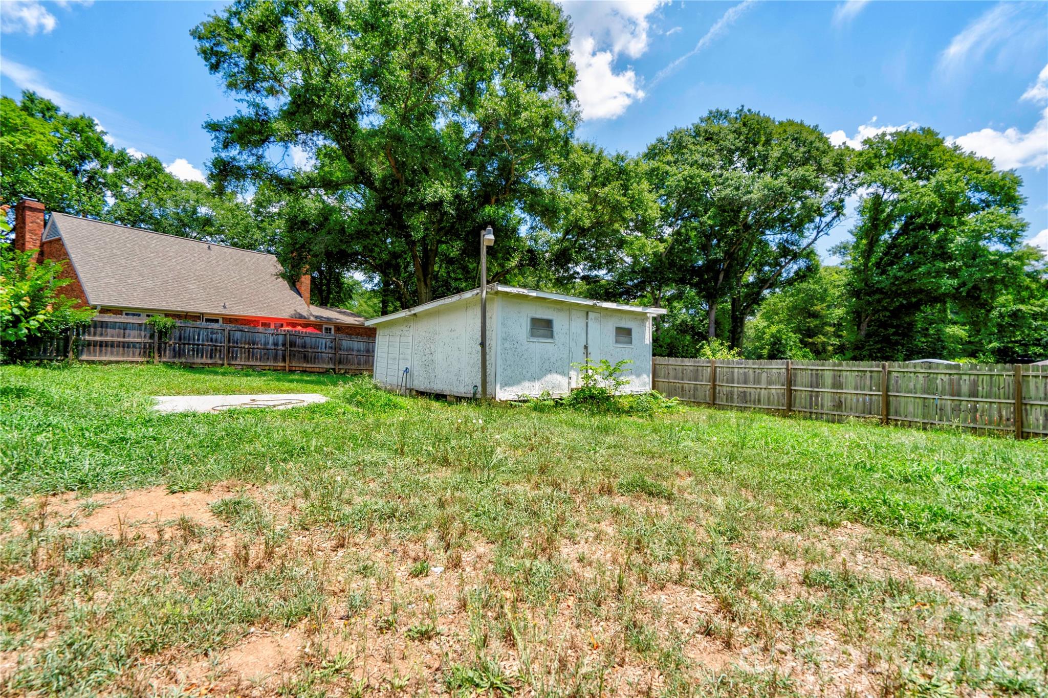 Storage Building - 811 Kings Road, Shelby