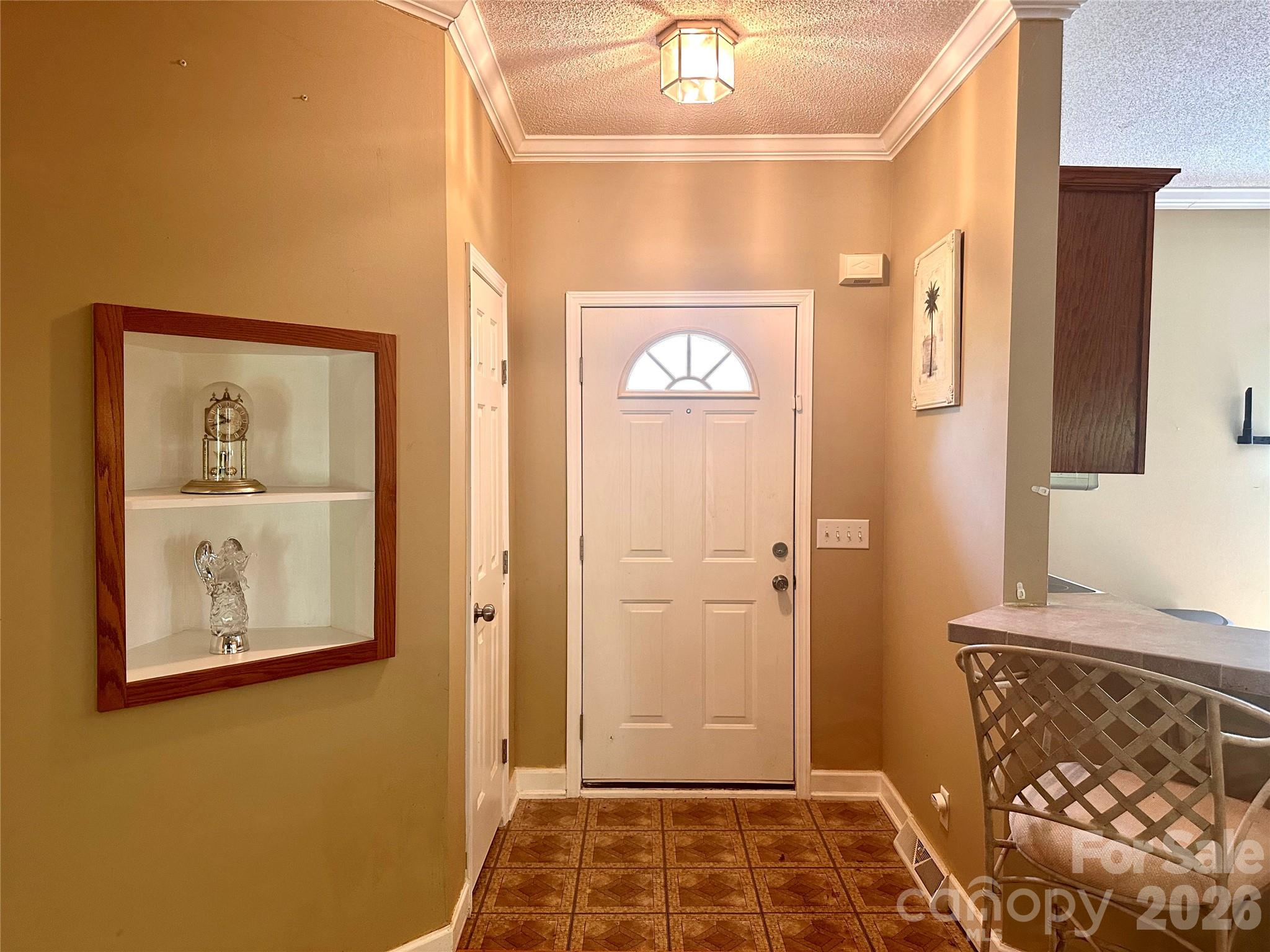 Foyler and Coat Closet - 498 Broad Branch Road, Bakersville