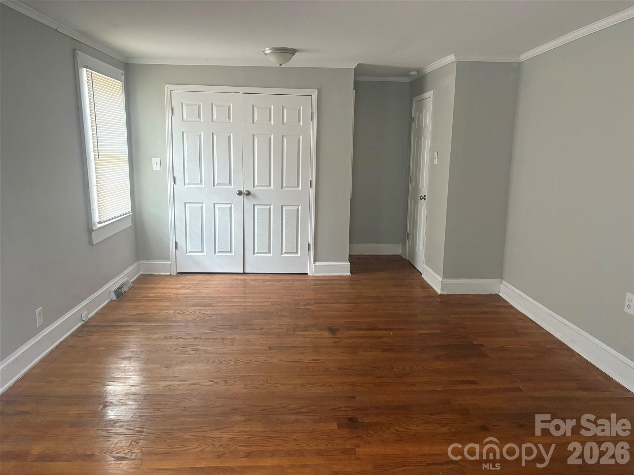 Large Primary Bedroom - 315 Parkview Avenue SW, Concord