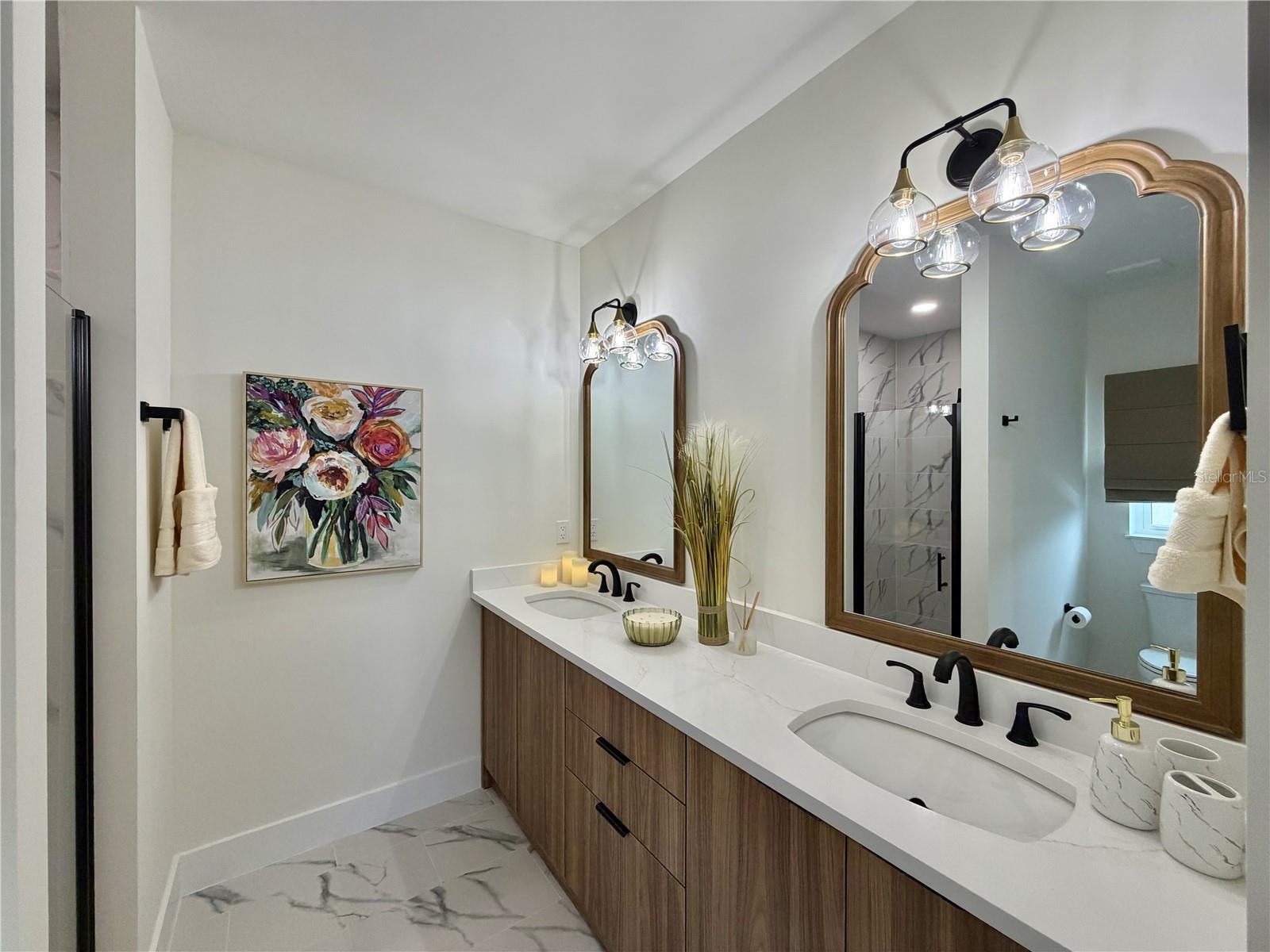 Single Family Residence at 5813 REGENT RD, VENICE, photo 11 of 18