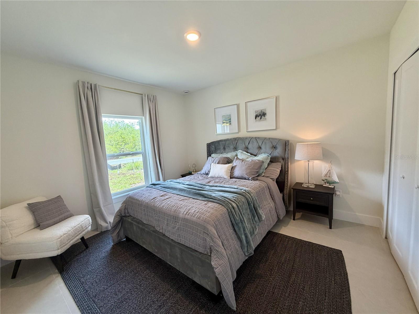 Single Family Residence at 5813 REGENT RD, VENICE, photo 12 of 18
