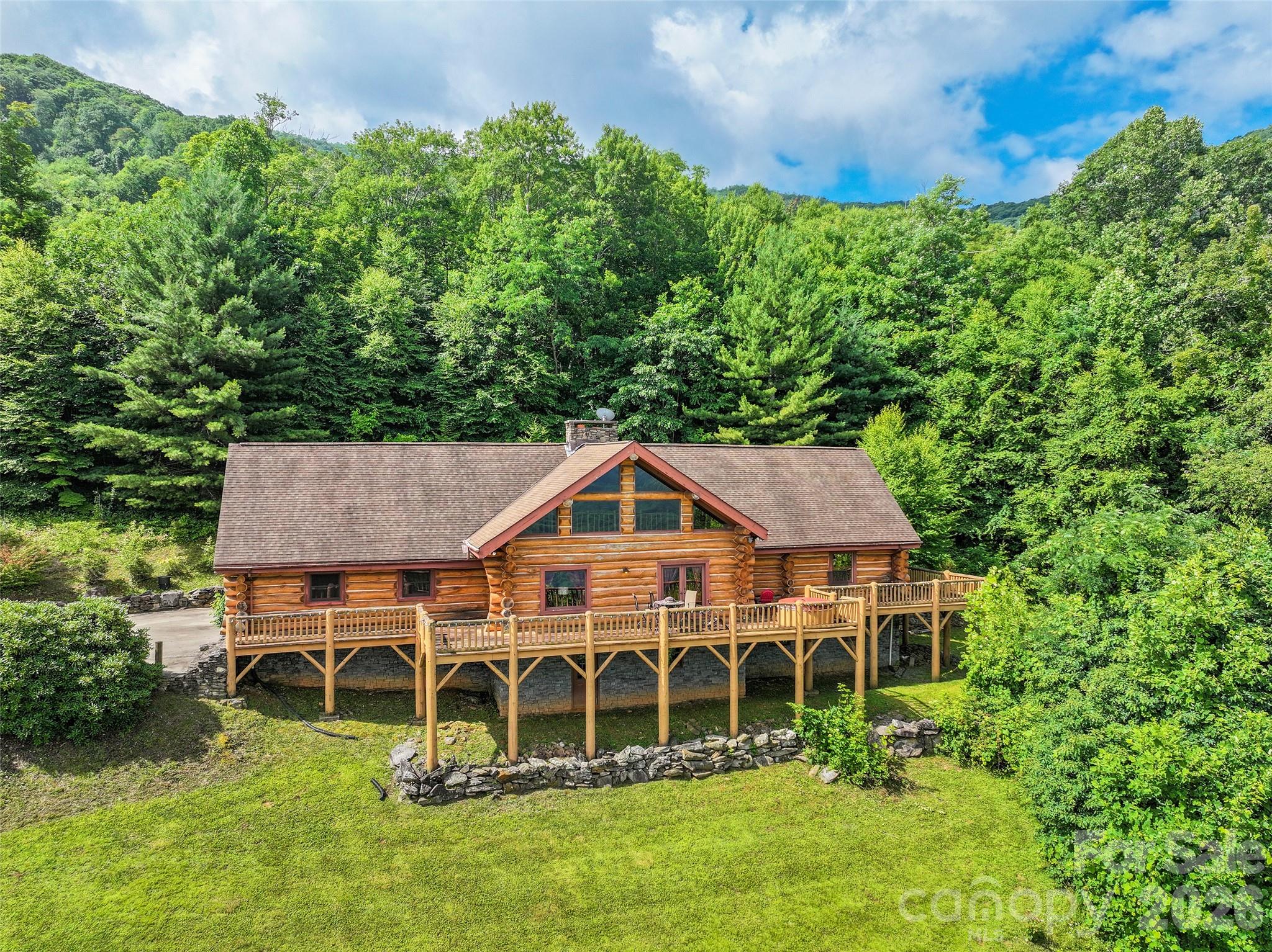 Single Family Residence at 220 Mica Mine Road, Waynesville, photo 2 of 41