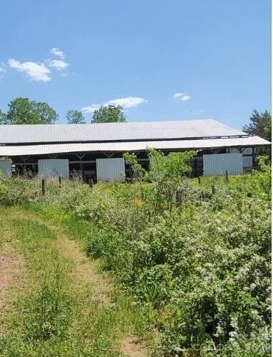Farm at 2195 Otis Dellinger Road, Lincolnton, photo 7 of 10