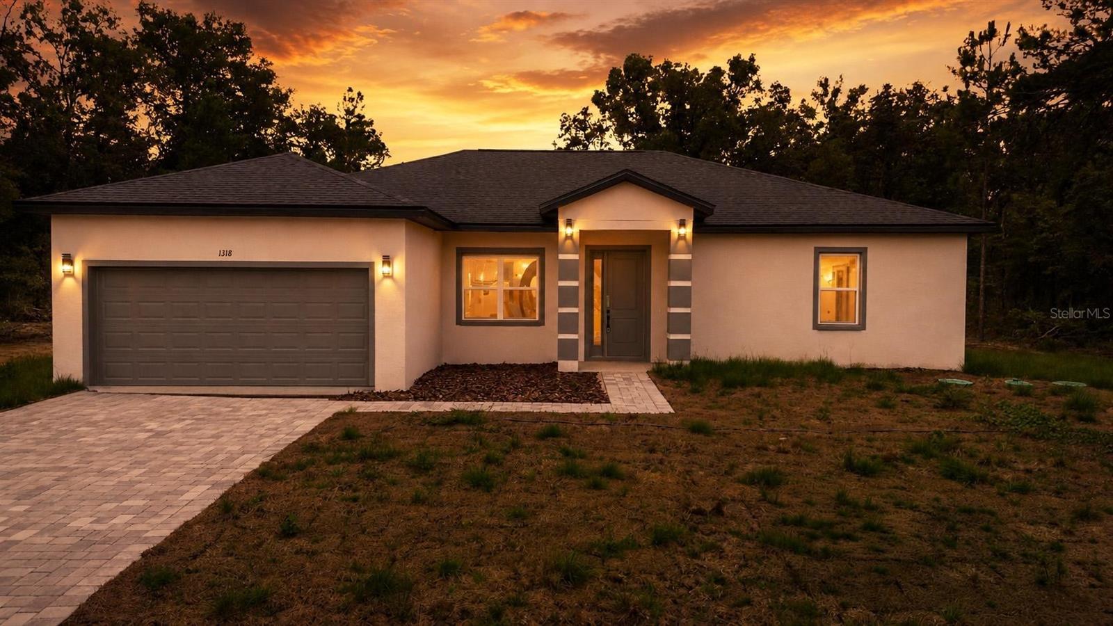 1318 W DUPONT DR