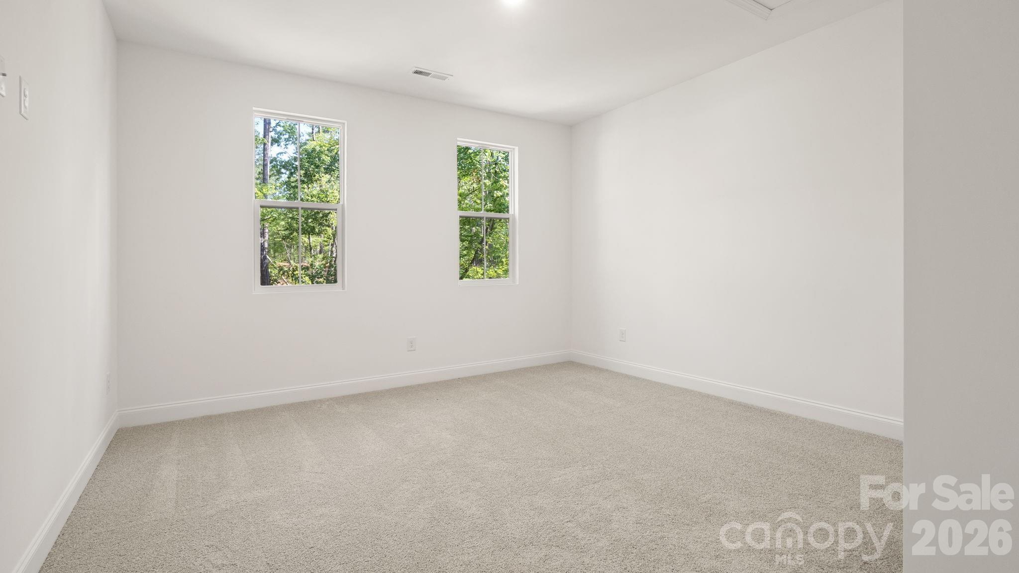 Secondary Bedroom on main level - 6774 Kingfisher Court, Denver