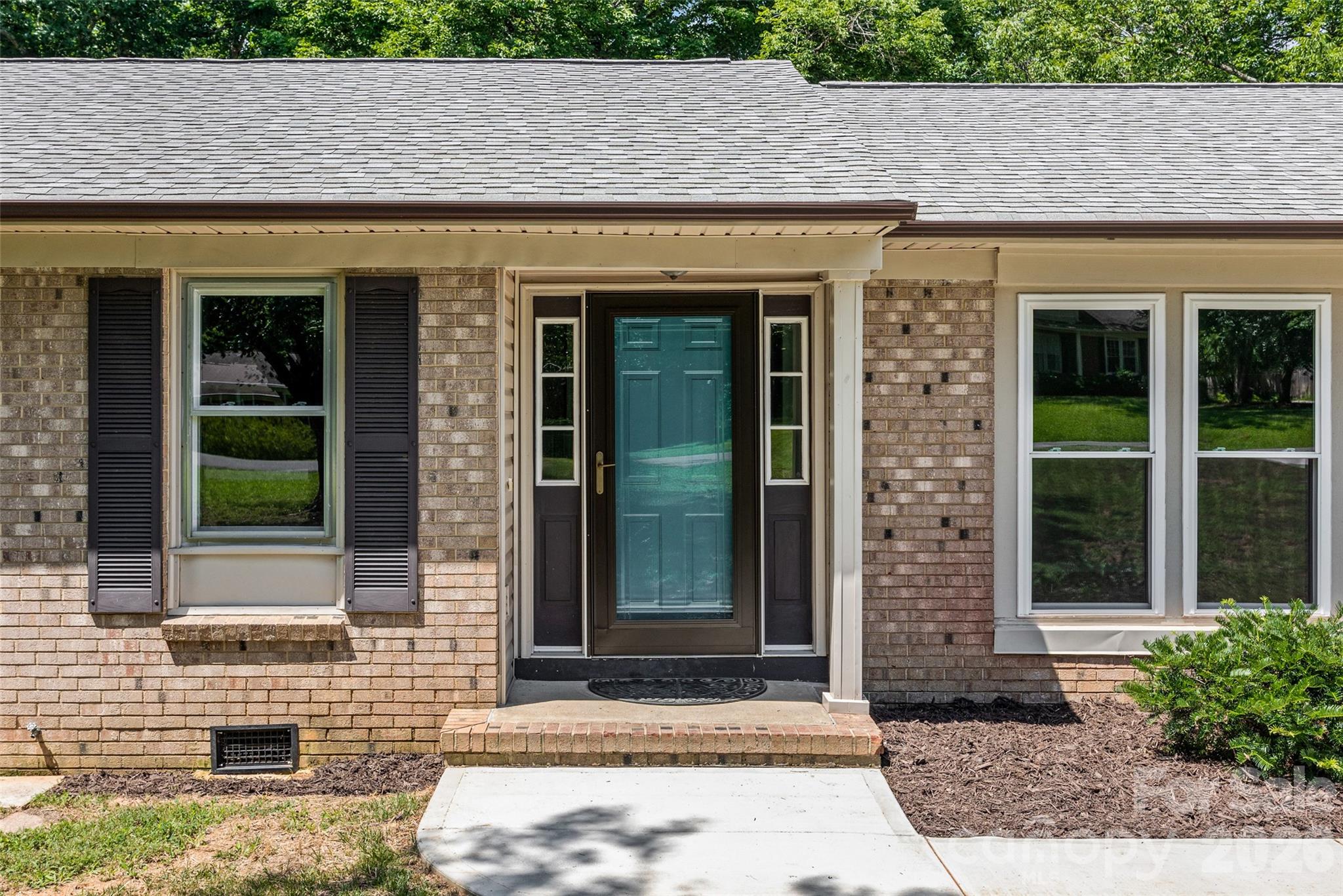 Single Family Residence at 3355 Kingsfield Road, Rock Hill, photo 3 of 42