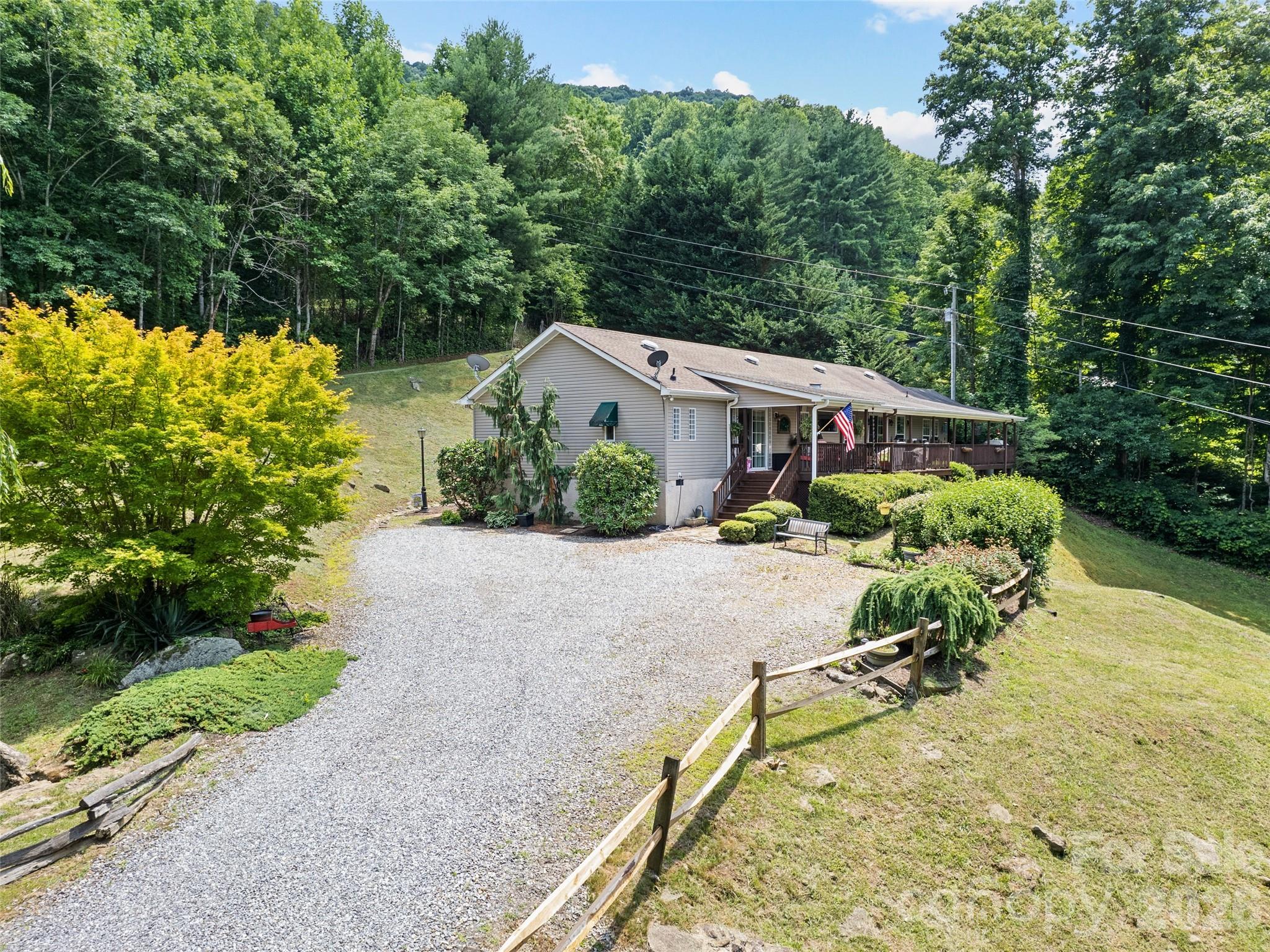 Single Family Residence at 412 Gaddy Heights, Waynesville, photo 3 of 30