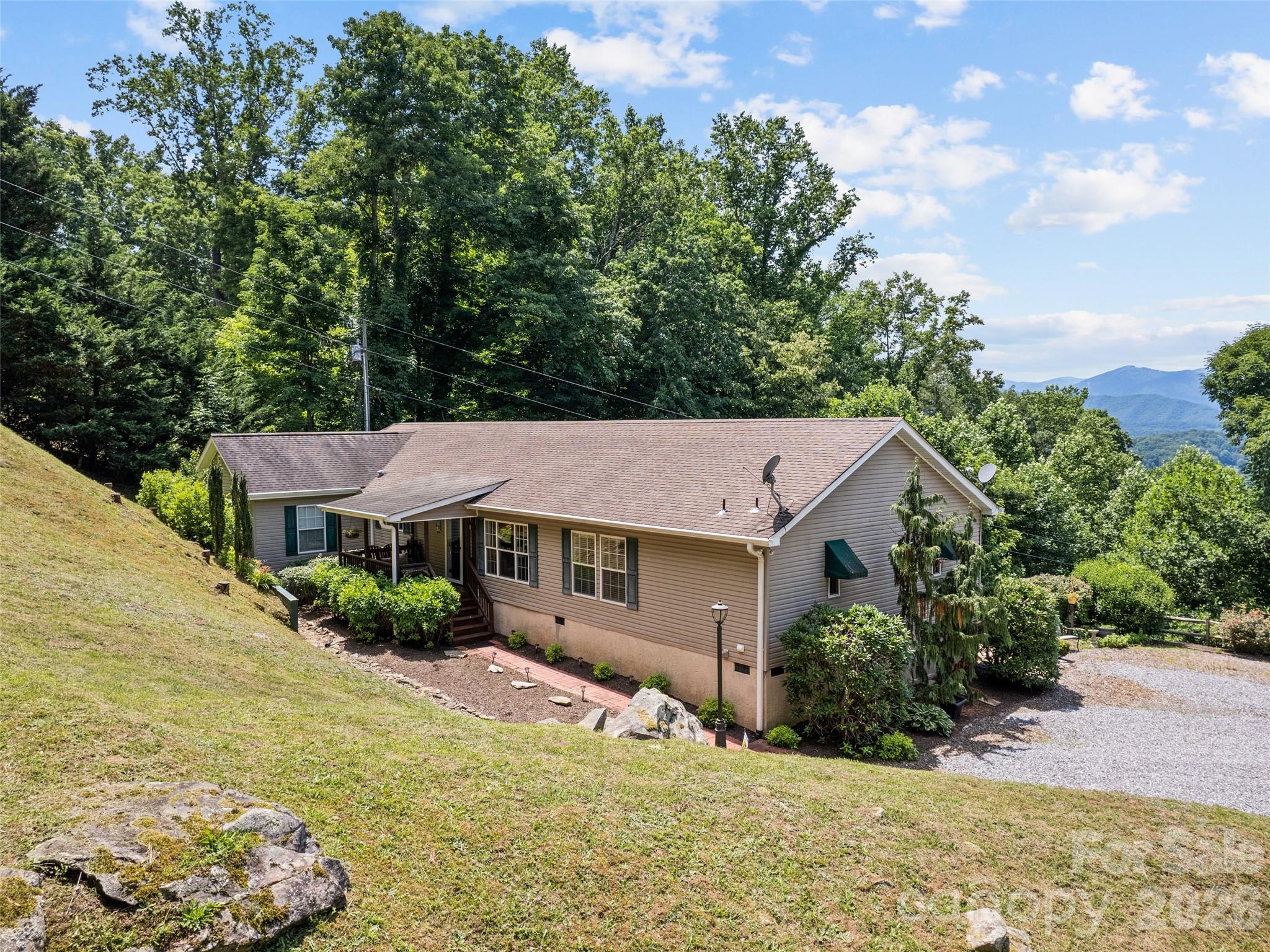 Single Family Residence at 412 Gaddy Heights, Waynesville, photo 5 of 30