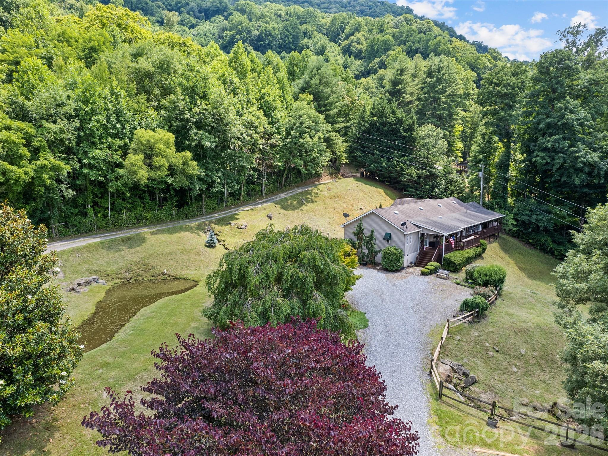 Single Family Residence at 412 Gaddy Heights, Waynesville, photo 2 of 30