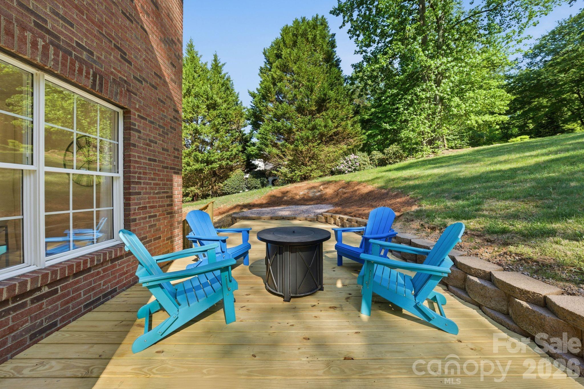 Single Family Residence at 131 Normandy Road, Mooresville, photo 18 of 47