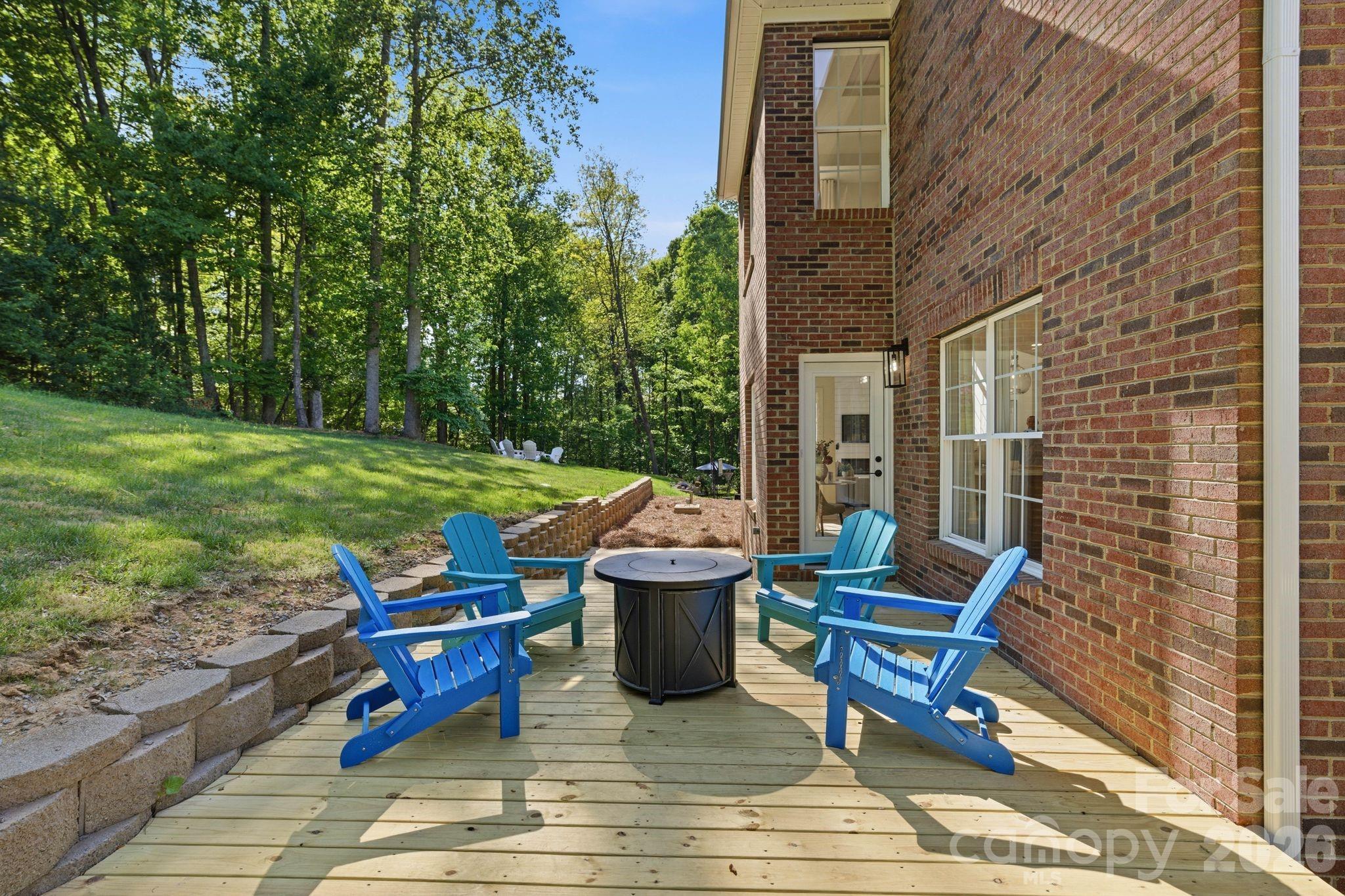 Single Family Residence at 131 Normandy Road, Mooresville, photo 19 of 47