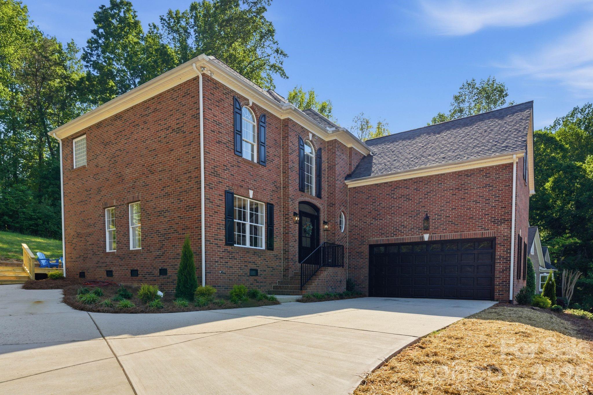 Single Family Residence at 131 Normandy Road, Mooresville, photo 46 of 47