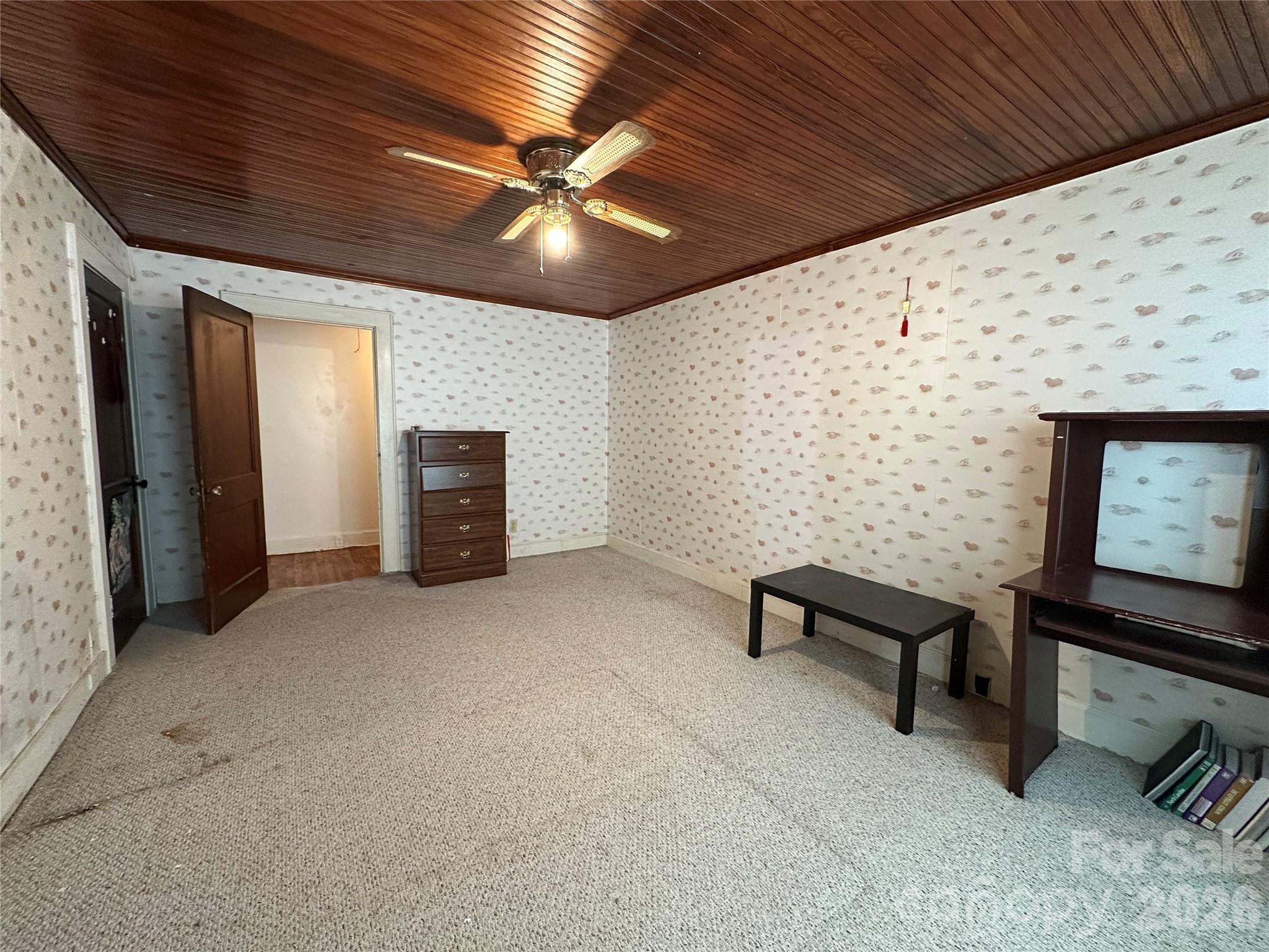 Single Family Residence at 502 Connelly Springs Road SW, Lenoir, photo 15 of 22