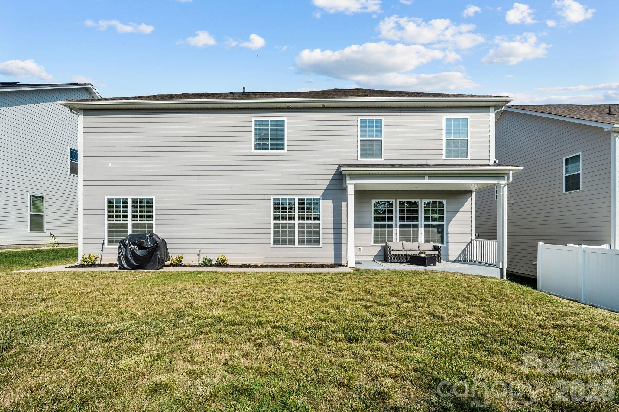 Single Family Residence at 645 Belle Grove Drive, Clover, photo 4 of 42