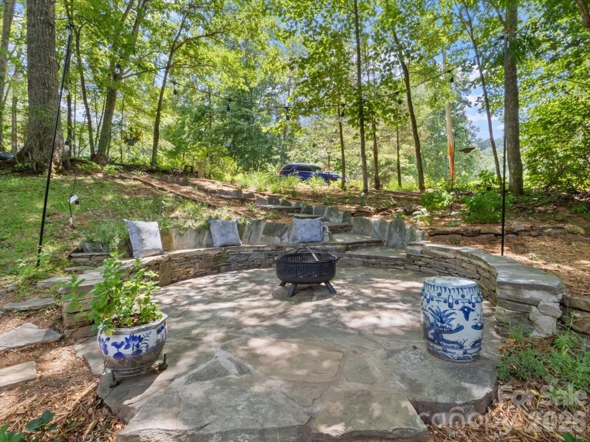 Single Family Residence at 1355 Moonshine Mountain Road, Burnsville, photo 5 of 48