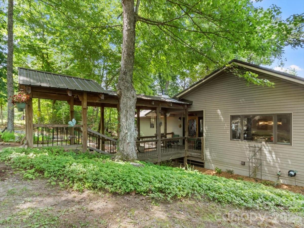 Single Family Residence at 1355 Moonshine Mountain Road, Burnsville, photo 7 of 48