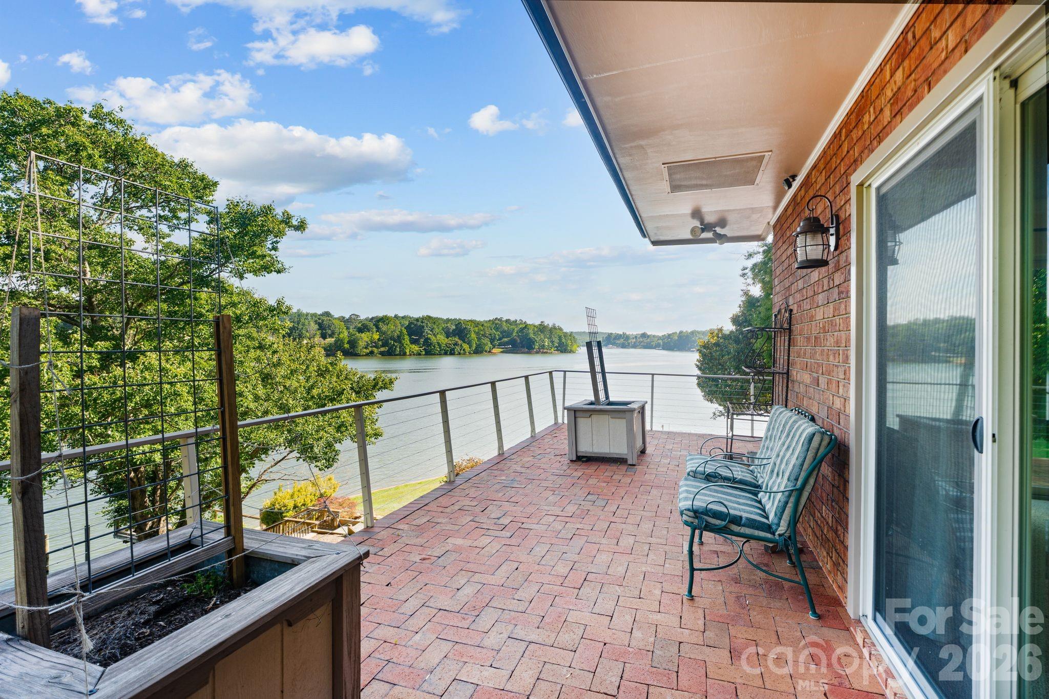 Single Family Residence at 6296 Southlake Drive, Hickory, photo 4 of 48