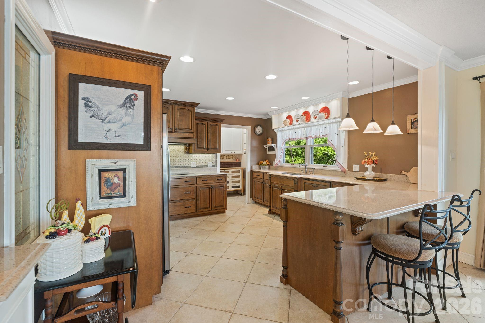 Single Family Residence at 6296 Southlake Drive, Hickory, photo 8 of 48
