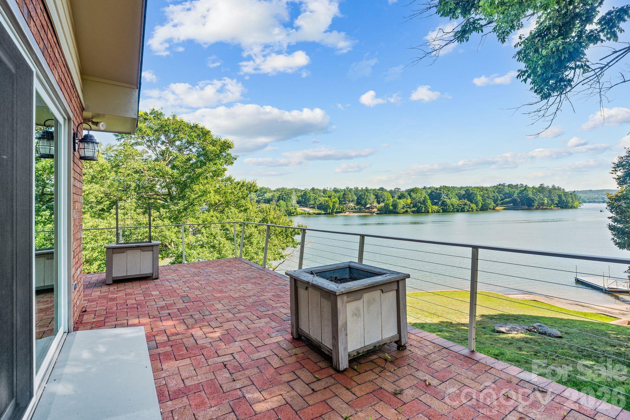 Single Family Residence at 6296 Southlake Drive, Hickory, photo 9 of 48
