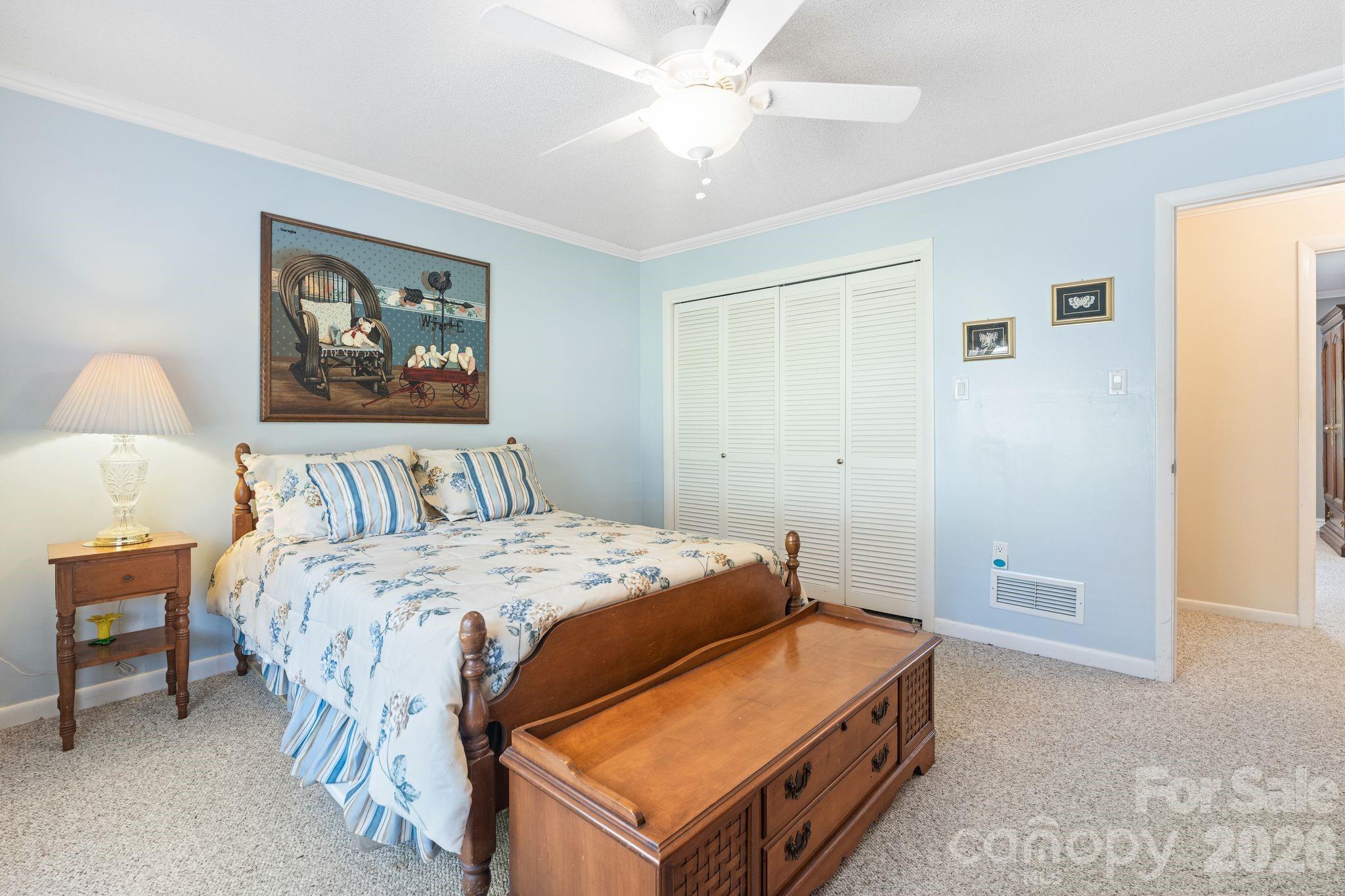 Single Family Residence at 6296 Southlake Drive, Hickory, photo 29 of 48