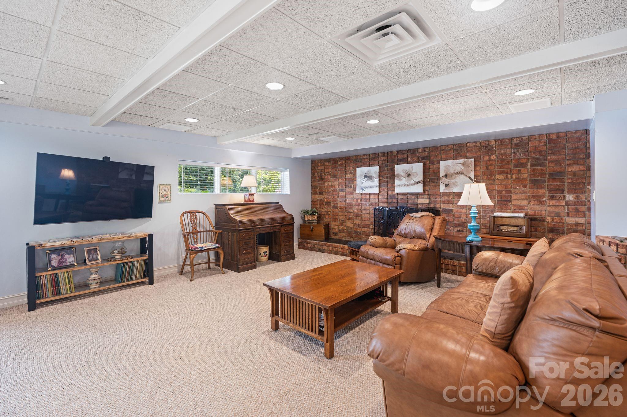 Single Family Residence at 6296 Southlake Drive, Hickory, photo 30 of 48