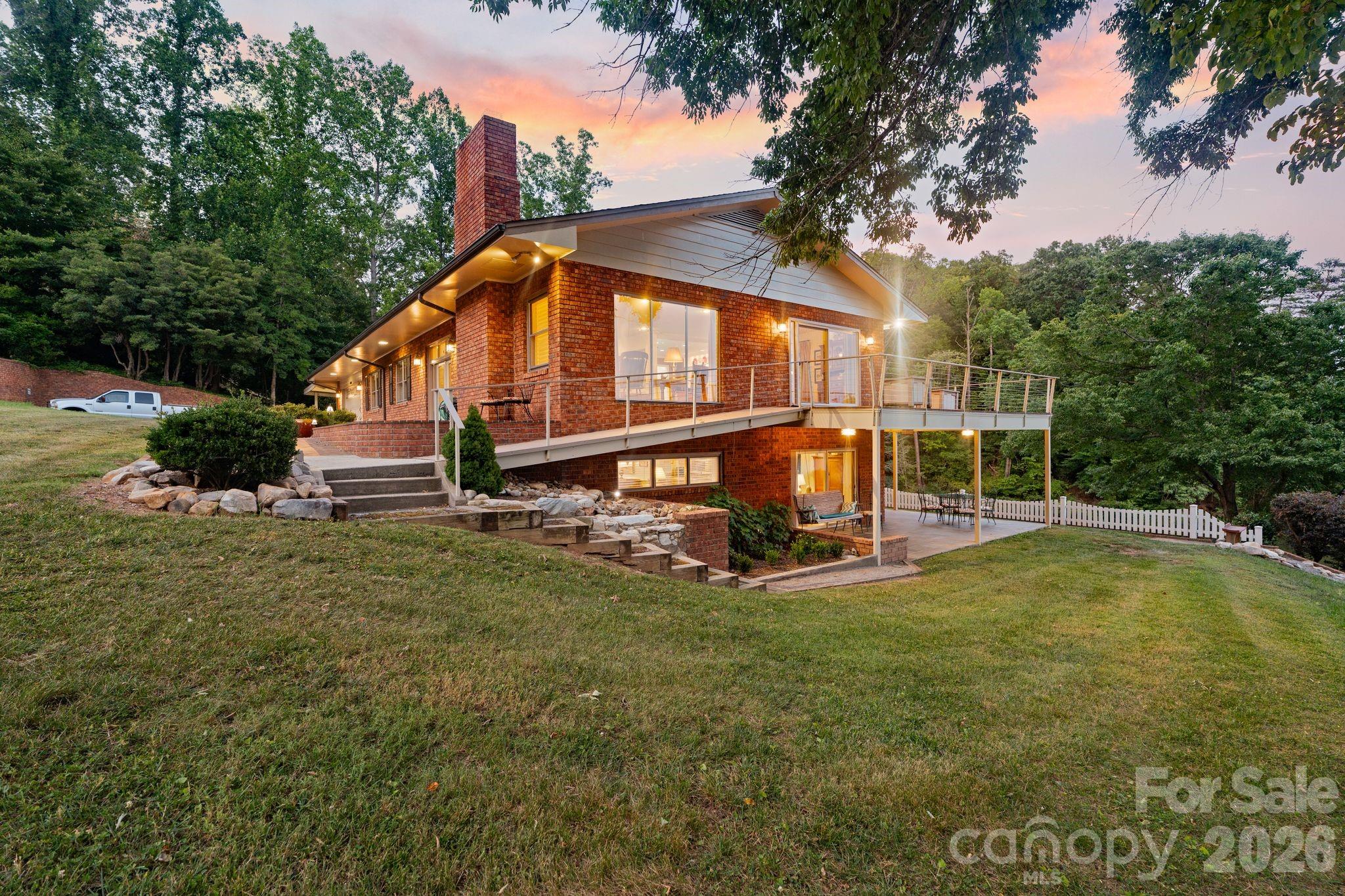 Single Family Residence at 6296 Southlake Drive, Hickory, photo 39 of 48