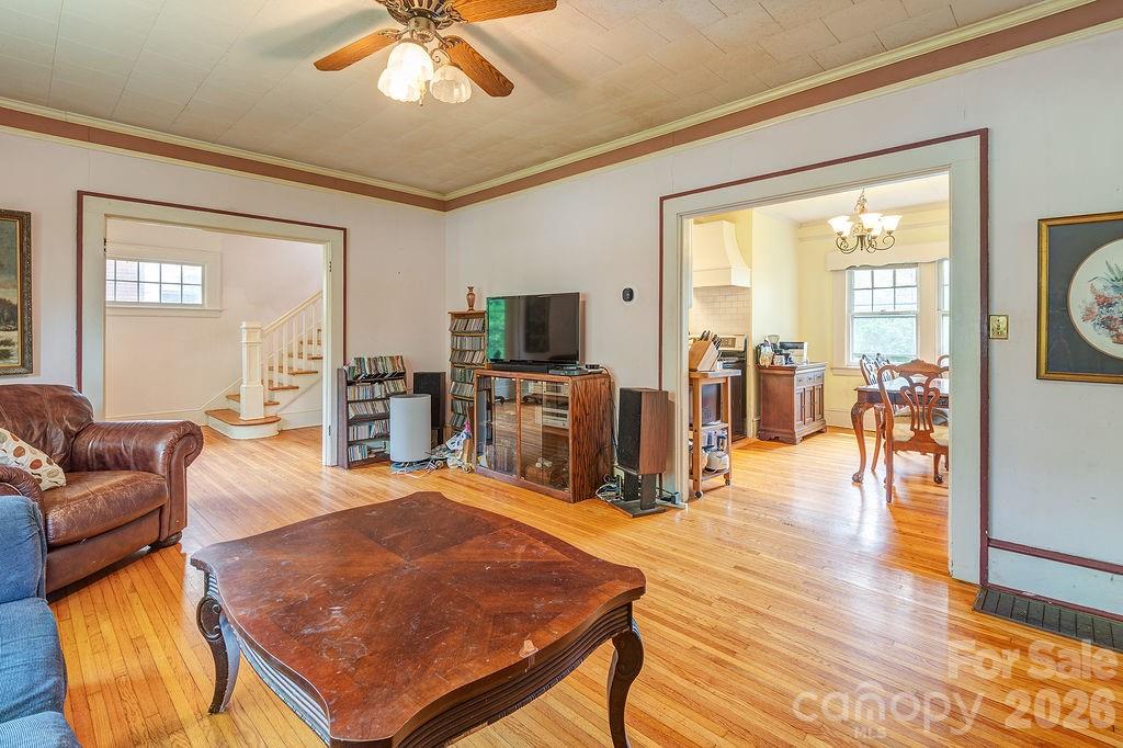 Single Family Residence at 133 Westwood Place, Asheville, photo 6 of 27