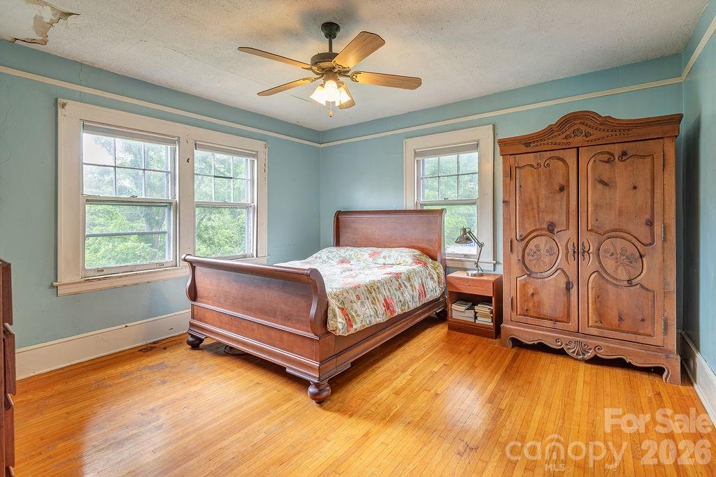 Single Family Residence at 133 Westwood Place, Asheville, photo 15 of 27