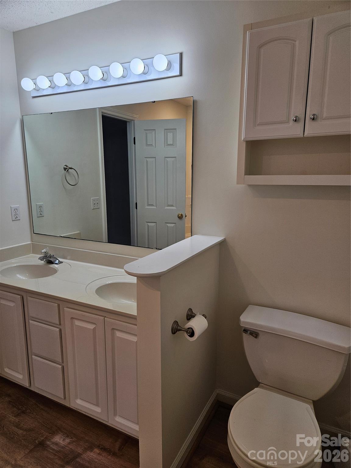 Single Family Residence at 396 Glensprings Drive, Fletcher, photo 17 of 30