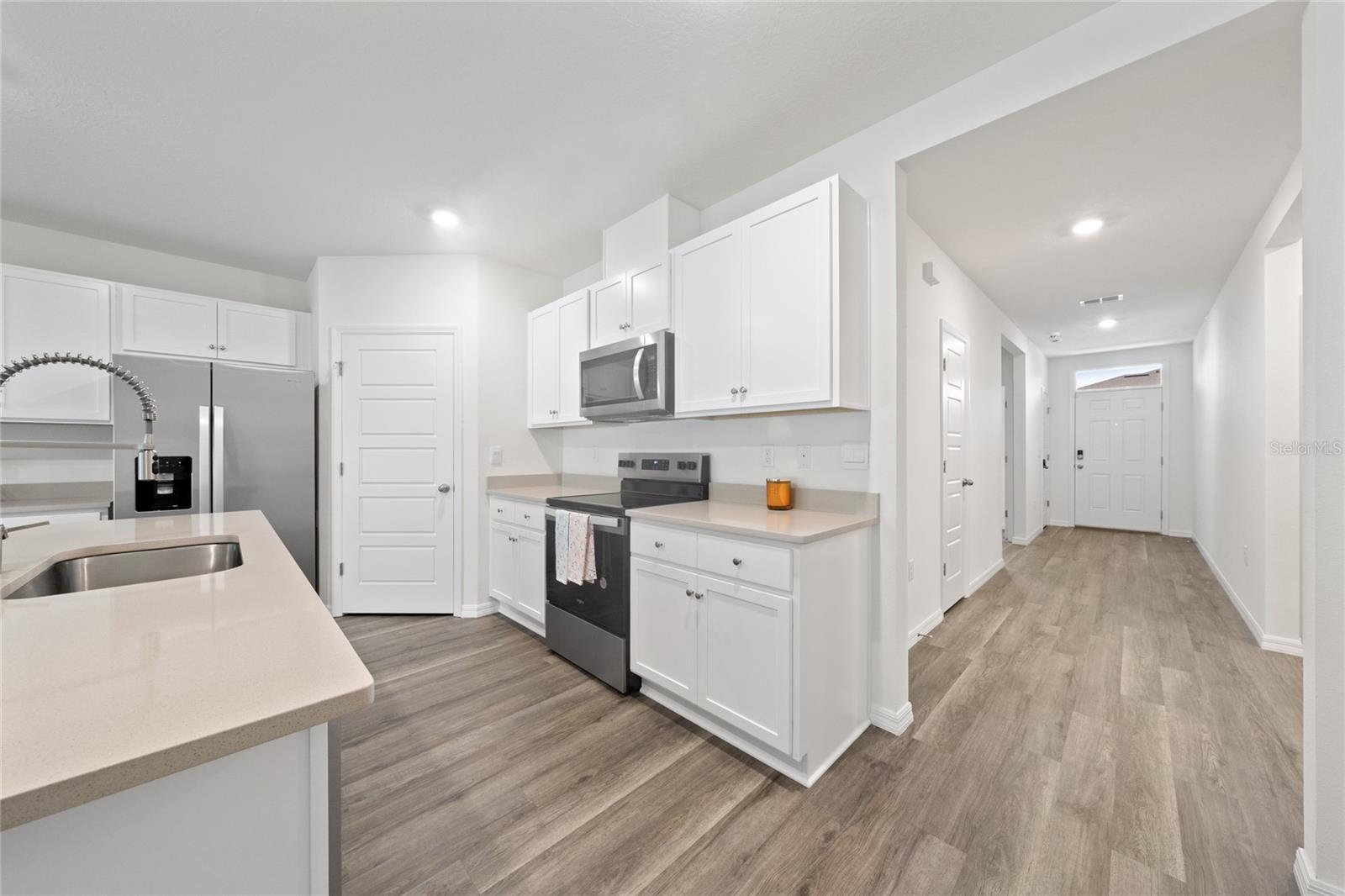 Single Family Residence at 698 PARK PLACE BLVD, DAVENPORT, photo 6 of 44