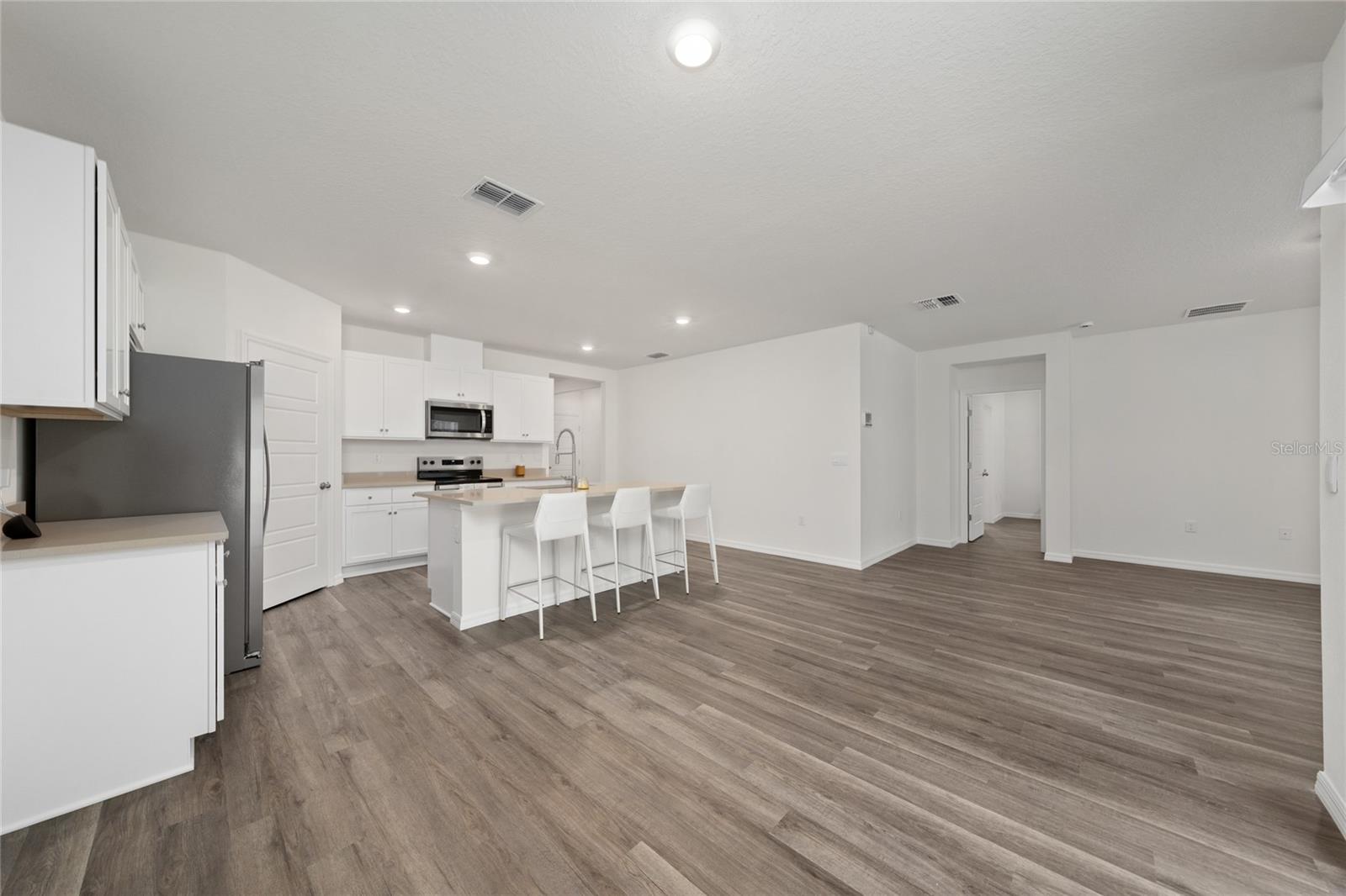 Single Family Residence at 698 PARK PLACE BLVD, DAVENPORT, photo 11 of 44