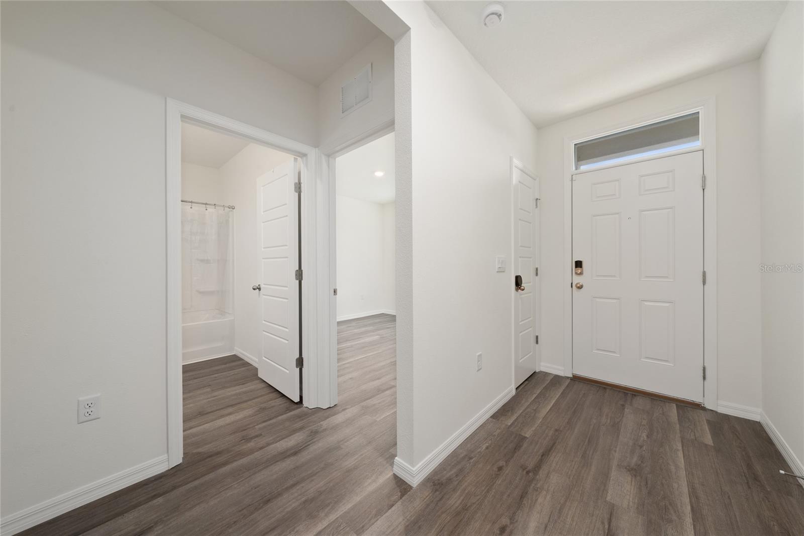 Hall - 698 PARK PLACE BLVD, DAVENPORT