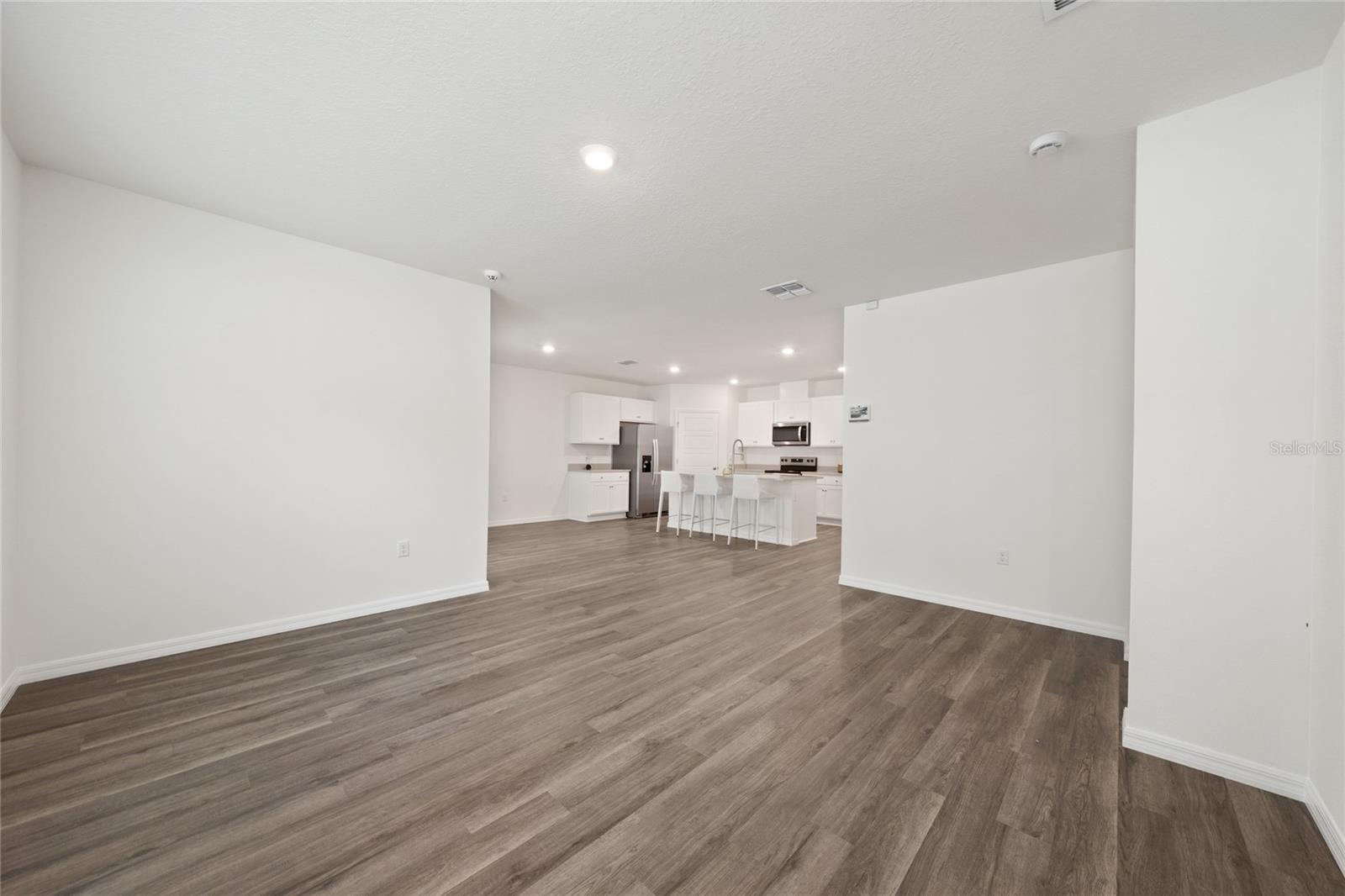 Living - 698 PARK PLACE BLVD, DAVENPORT
