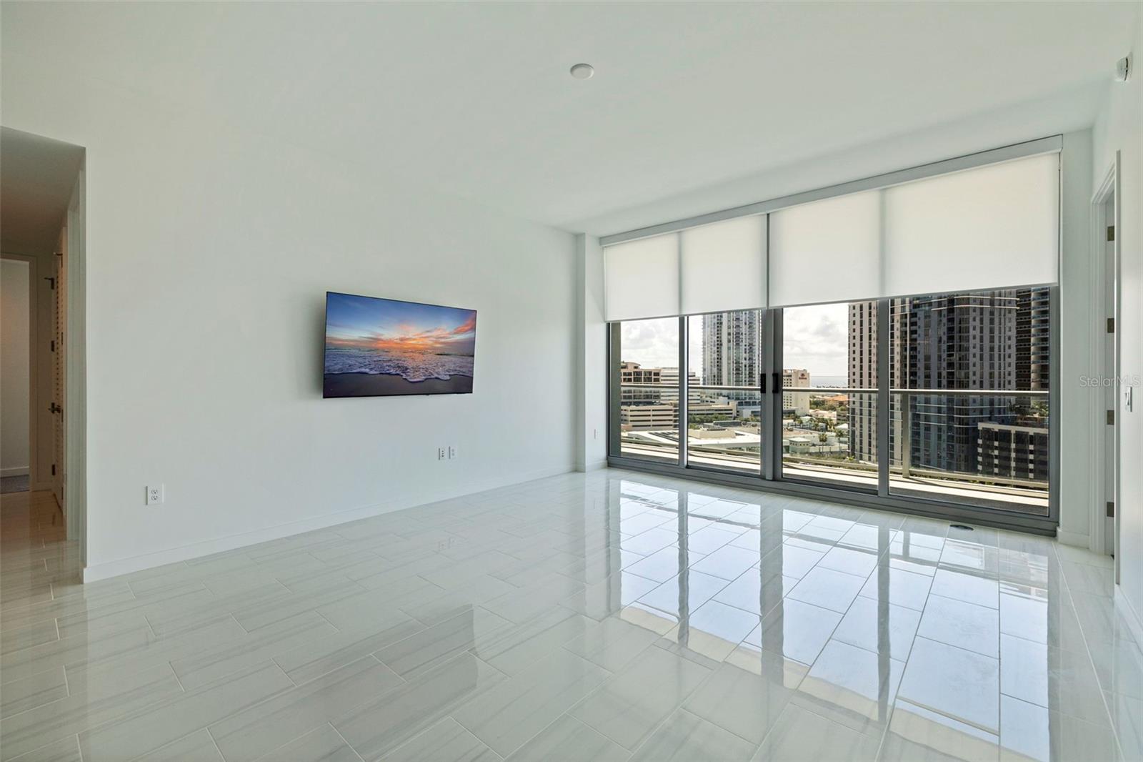 TV Included - 400 CENTRAL AVE #1105, ST PETERSBURG