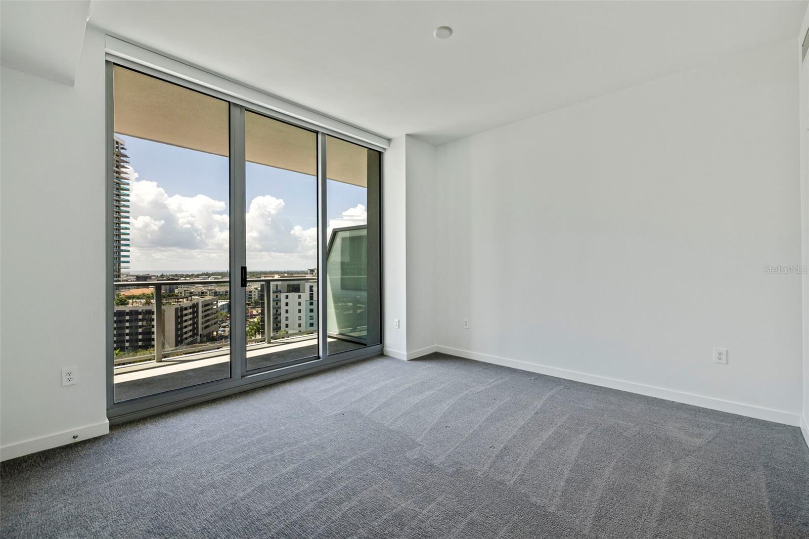 Condominium at 400 CENTRAL AVE #1105, ST PETERSBURG, photo 23 of 88