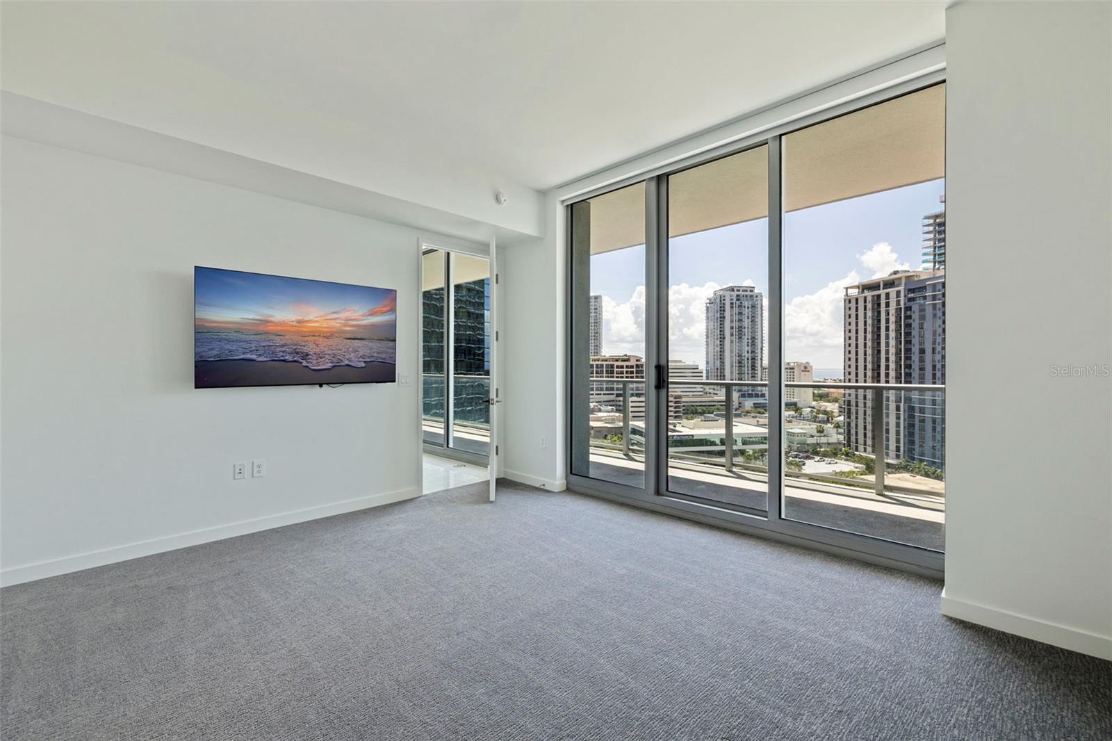 TV Included - 400 CENTRAL AVE #1105, ST PETERSBURG