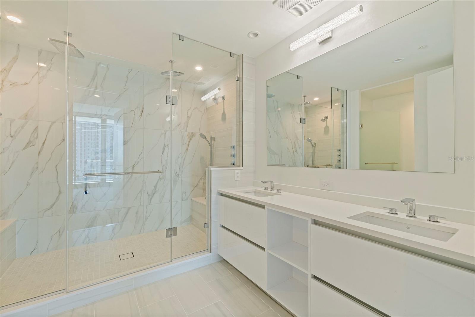 Condominium at 400 CENTRAL AVE #1105, ST PETERSBURG, photo 28 of 88