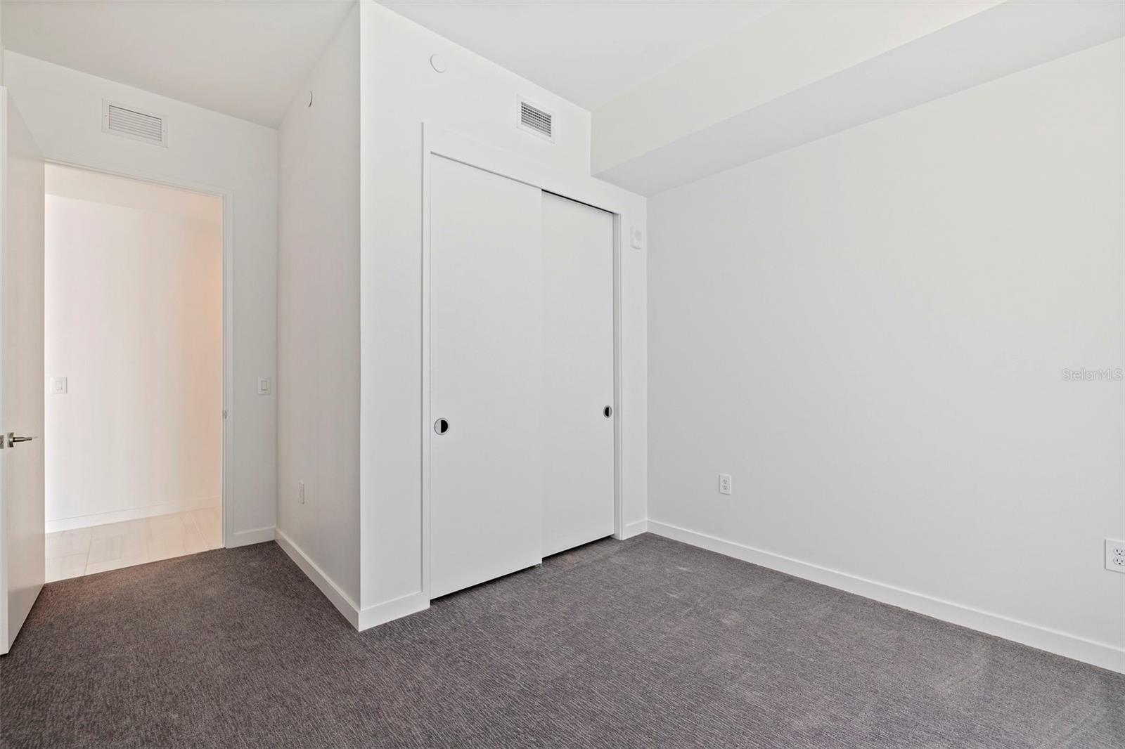 Condominium at 400 CENTRAL AVE #1105, ST PETERSBURG, photo 32 of 88