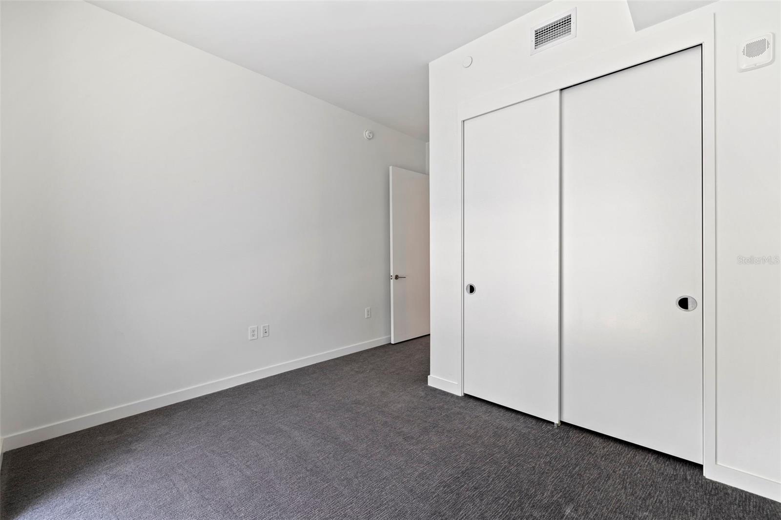 Condominium at 400 CENTRAL AVE #1105, ST PETERSBURG, photo 33 of 88