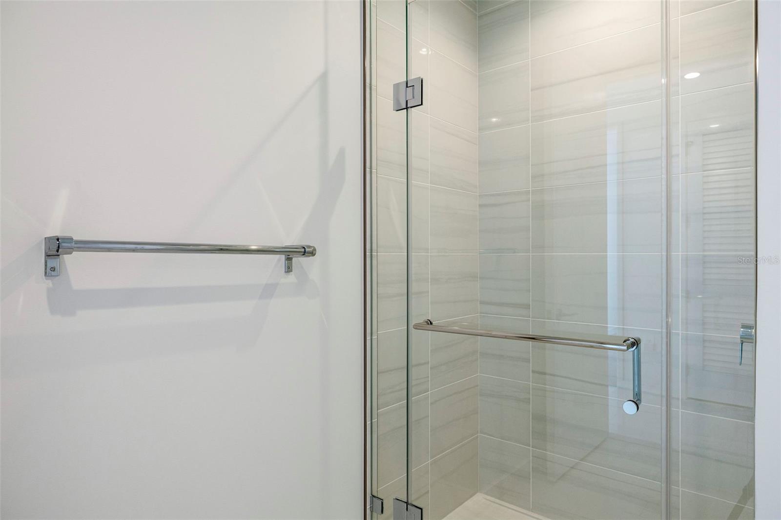 Upgrade Towel Bar - 400 CENTRAL AVE #1105, ST PETERSBURG