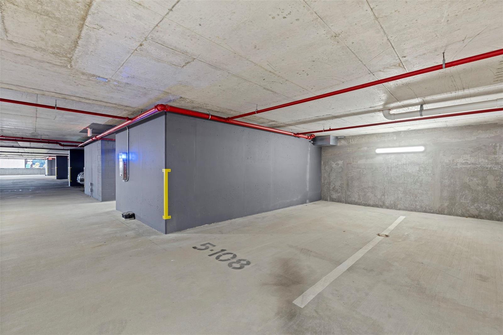 Interior Parking Space close to Elevators - 400 CENTRAL AVE #1105, ST PETERSBURG