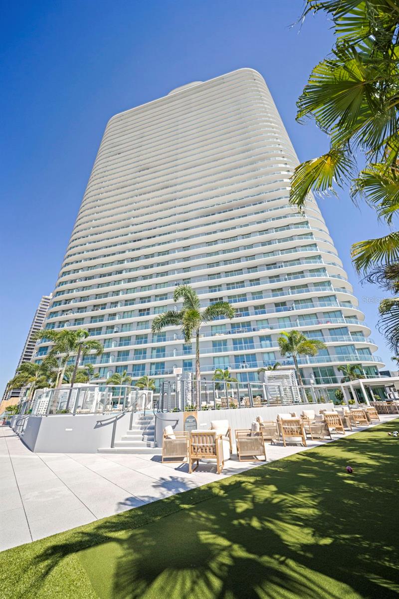 Condominium at 400 CENTRAL AVE #1105, ST PETERSBURG, photo 58 of 88