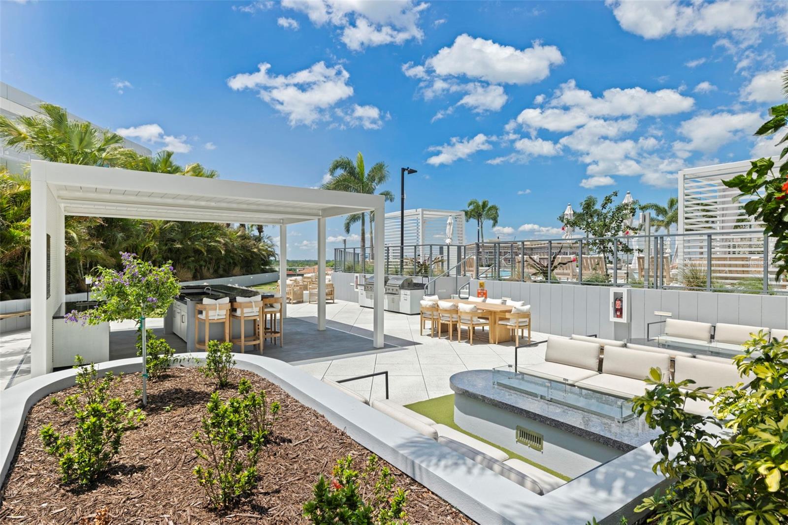 Condominium at 400 CENTRAL AVE #1105, ST PETERSBURG, photo 63 of 88