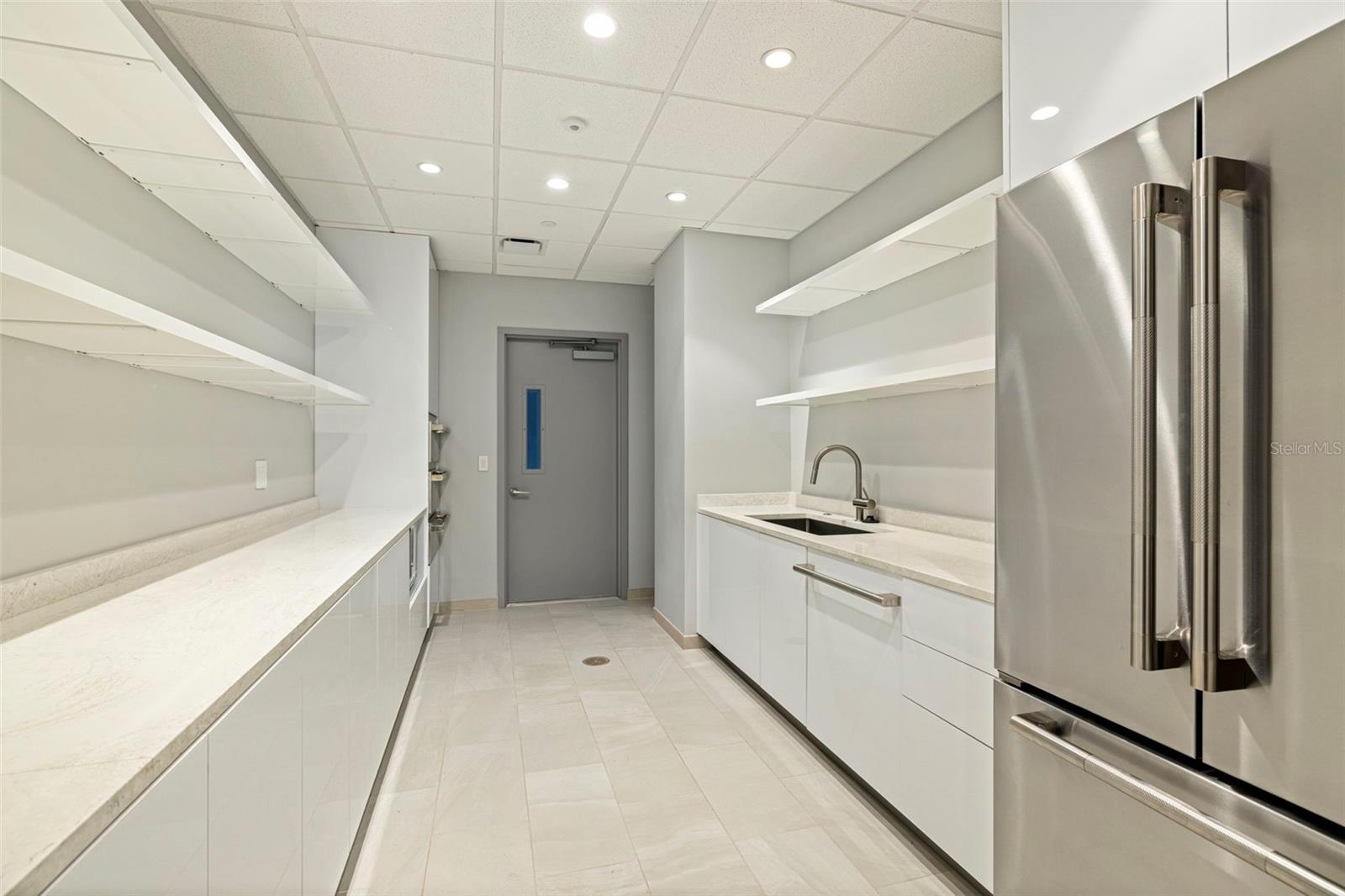 Condominium at 400 CENTRAL AVE #1105, ST PETERSBURG, photo 73 of 88