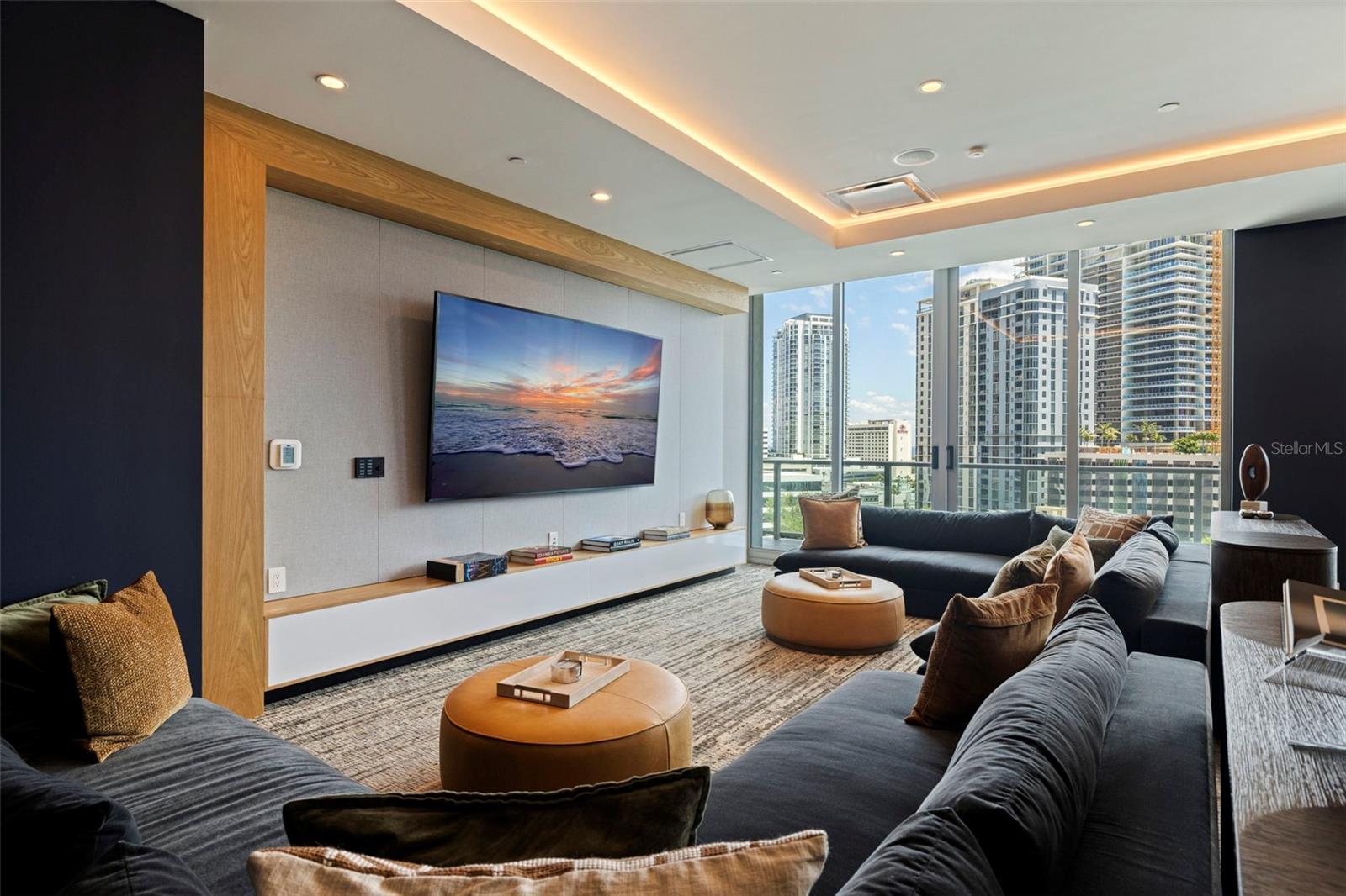 Condominium at 400 CENTRAL AVE #1105, ST PETERSBURG, photo 79 of 88