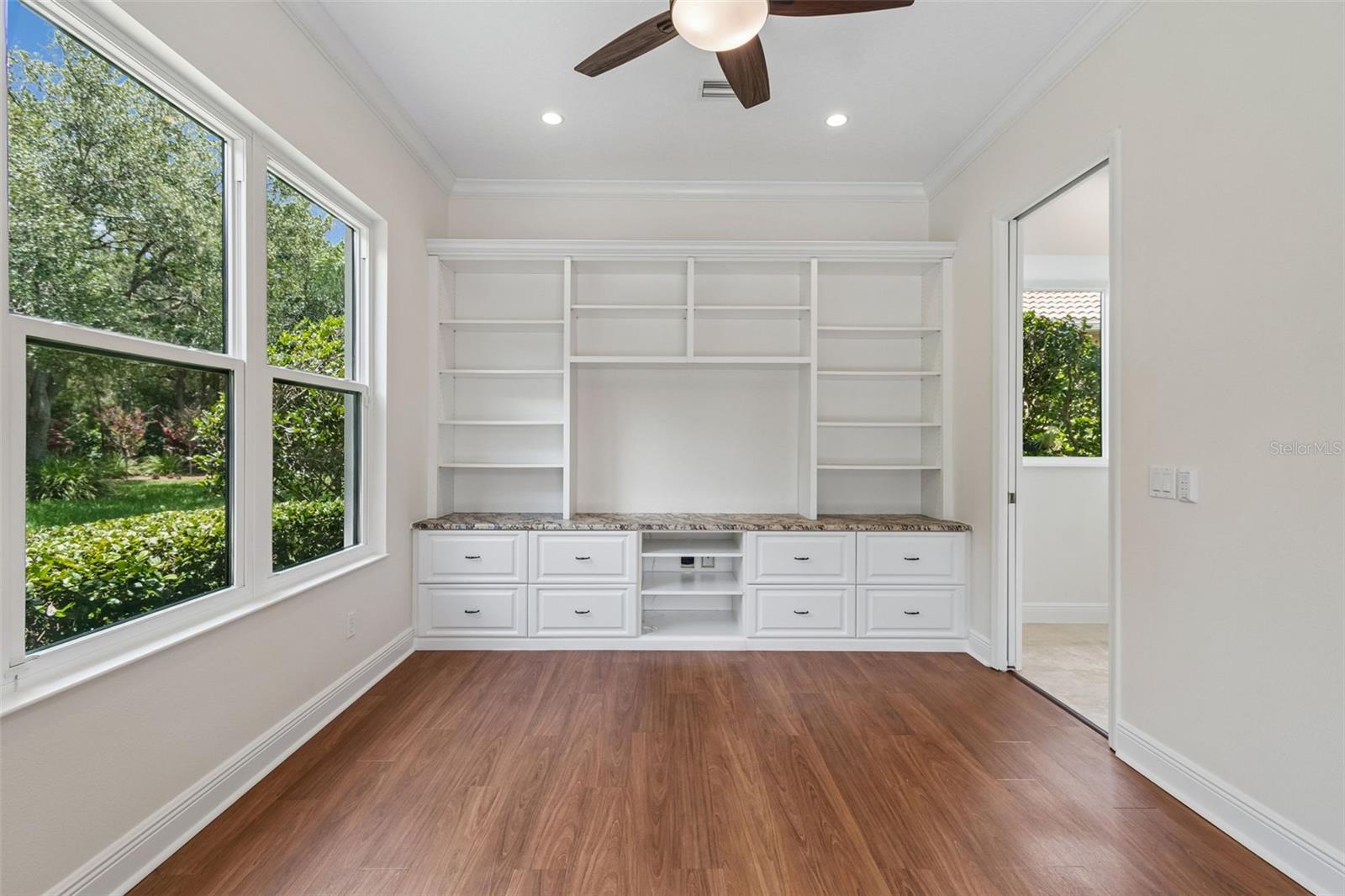 Den/Home Office - 7222 LAKE FOREST GLN, BRADENTON