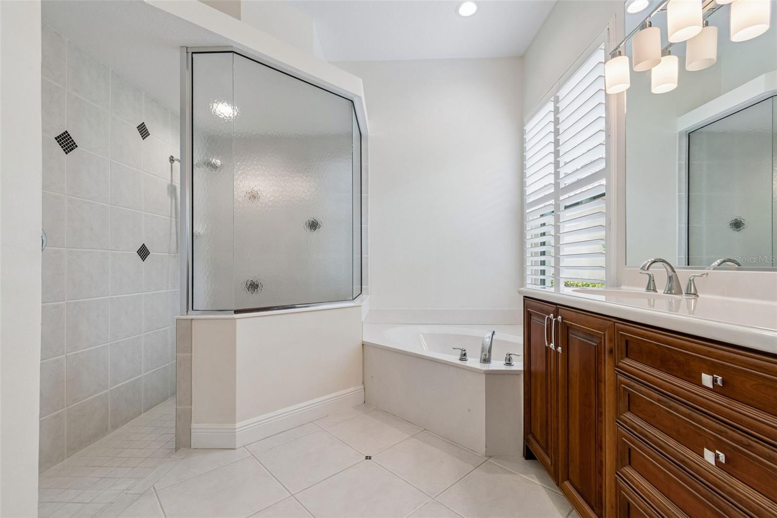 Primary Bathroom - 7222 LAKE FOREST GLN, BRADENTON