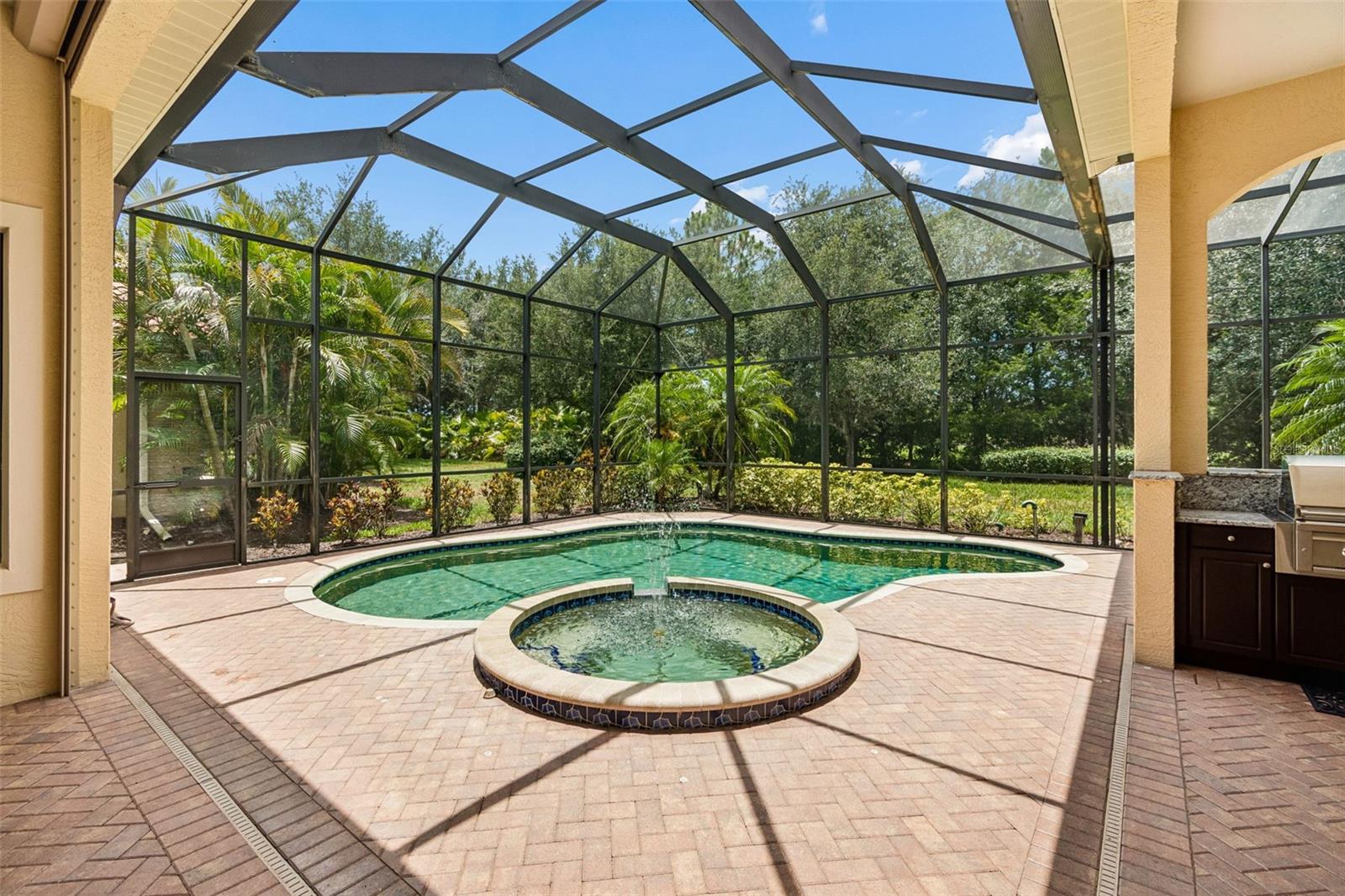 Pool and Spa - 7222 LAKE FOREST GLN, BRADENTON