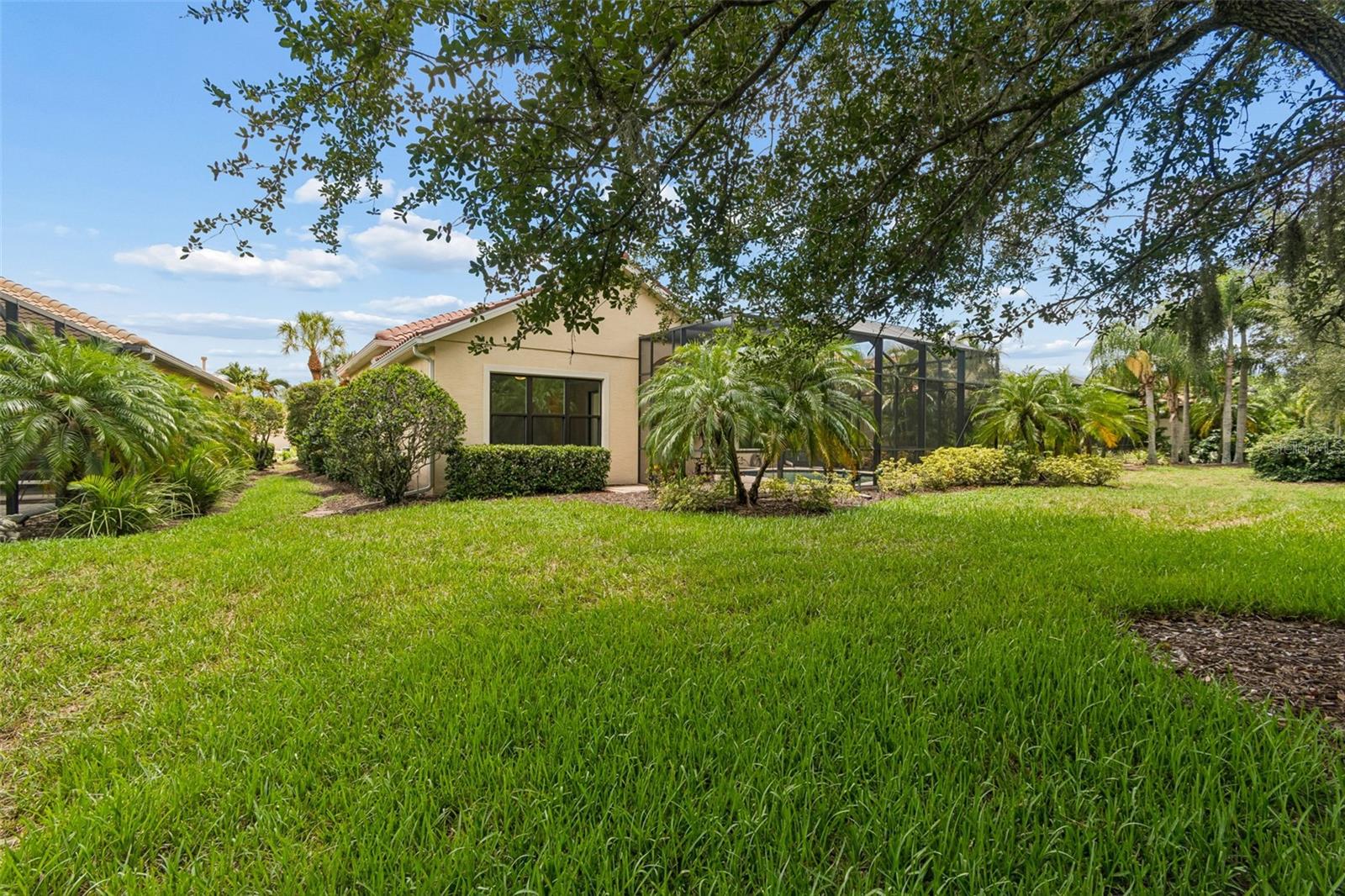 Back of house - 7222 LAKE FOREST GLN, BRADENTON